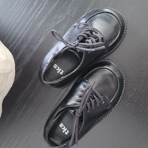 TKS DRESS SHOES (New) - Picture 2 of 8